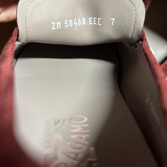 Ferragamo Gancini red suede driving loafer - Picture 8 of 9